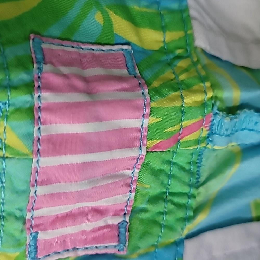 Lilly Pulitzer flower Shorts 10 - Picture 5 of 8
